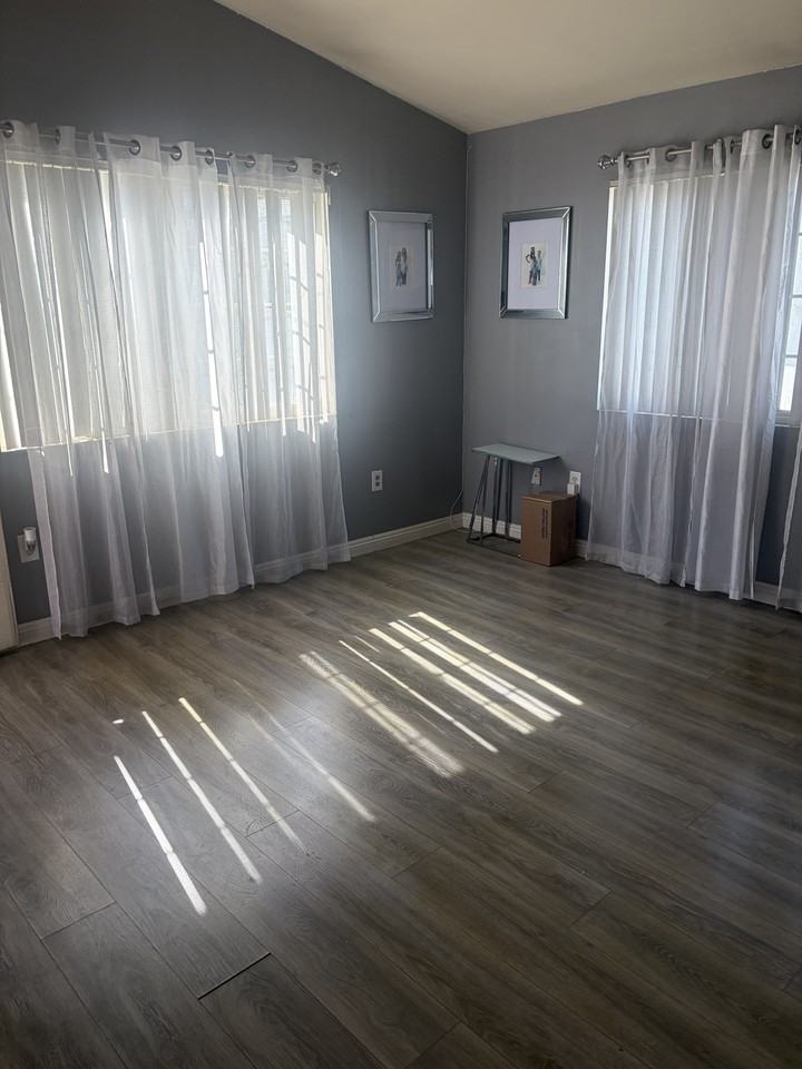 1120 Quail St #NA - Photo 3 of 11