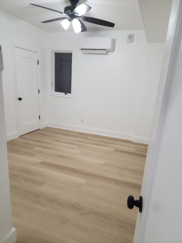 443 N Main St #1B - Photo 6 of 11