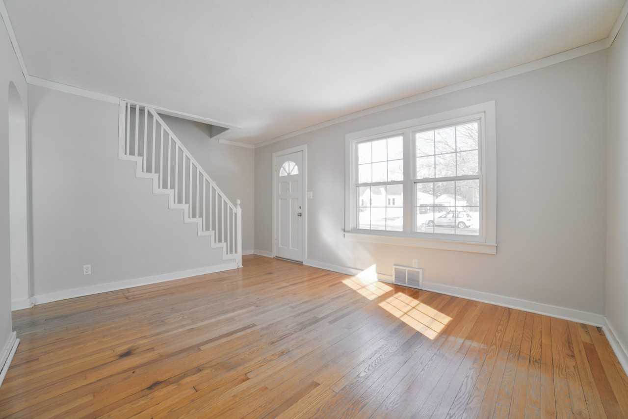 225 Henderson St #NA - Photo 2 of 16