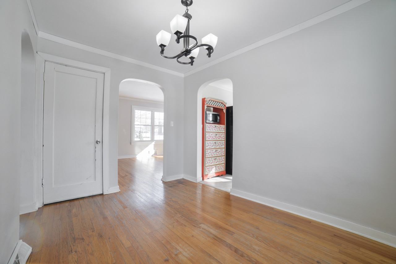 225 Henderson St #NA - Photo 5 of 16