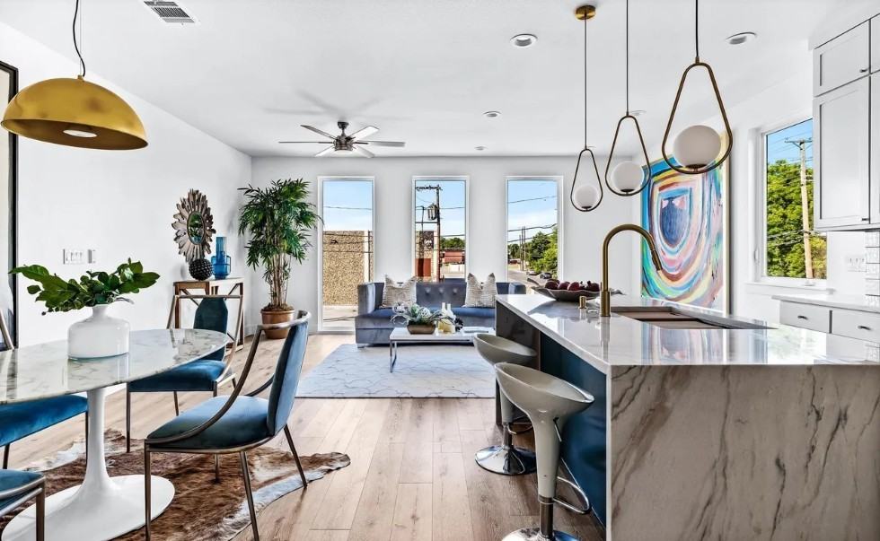 183 S Prairie Ave #183 - Photo 3 of 24