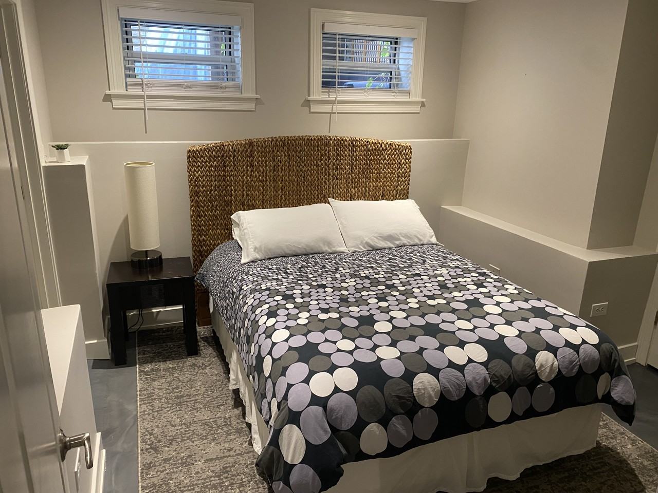 3240 N Hoyne Ave #G - Photo 7 of 7