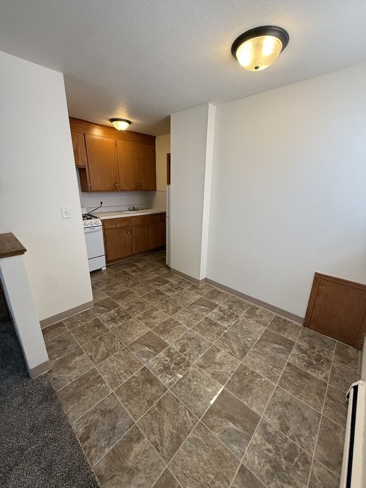 5121 University Ave Ne #204 - Photo 2 of 9