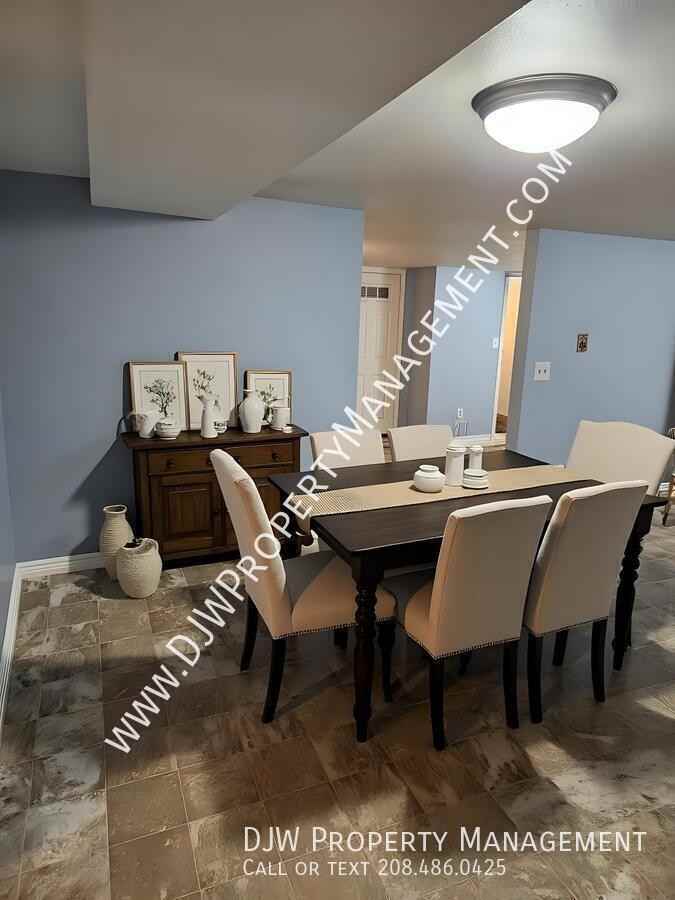 1914 S Owyhee St - Photo 3 of 6