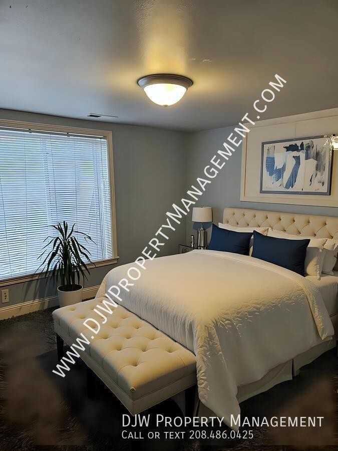 1914 S Owyhee St - Photo 4 of 6