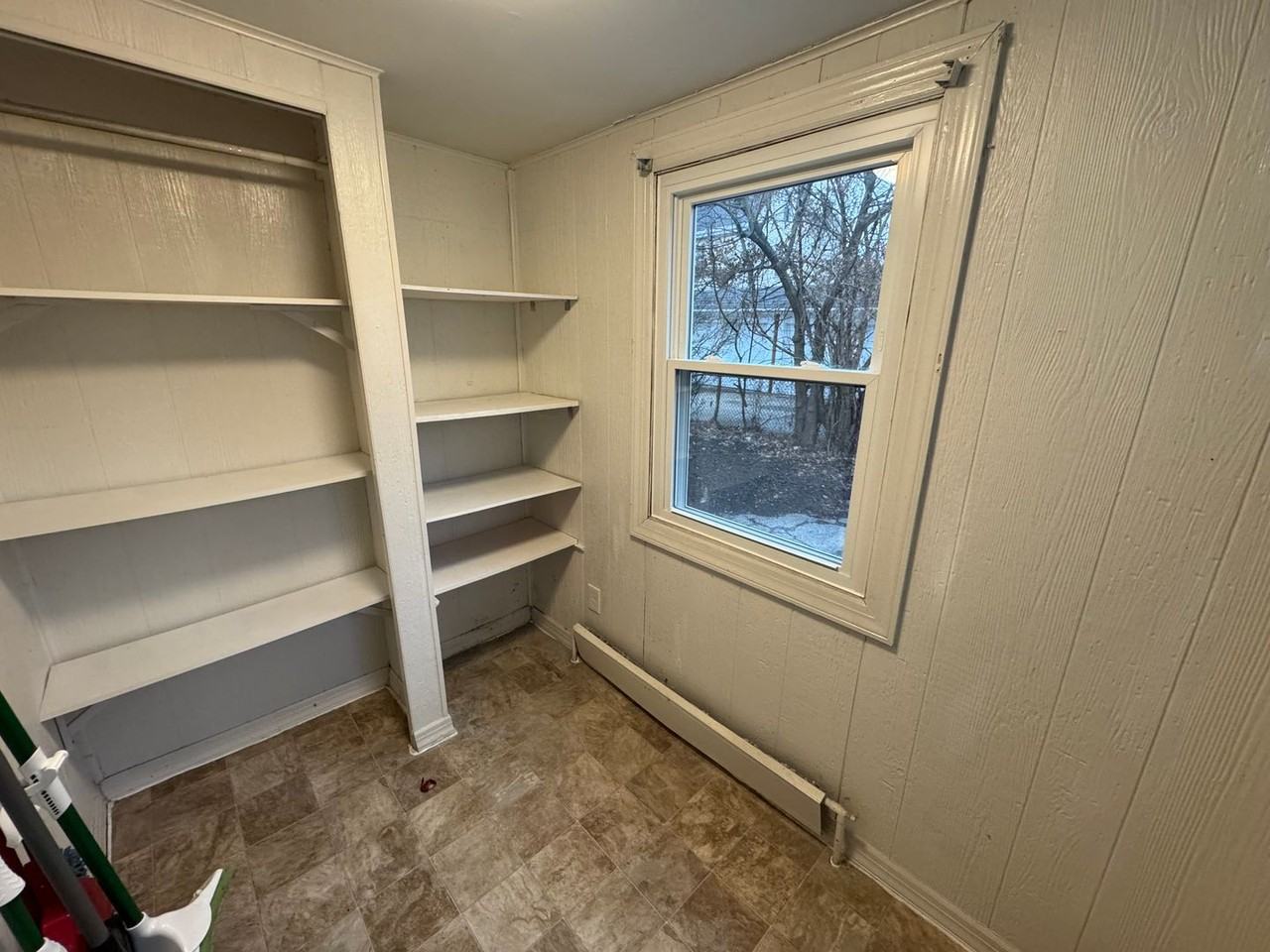 12611 Franklin Blvd #1 - Photo 5 of 19