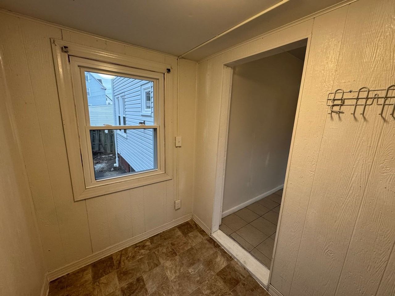 12611 Franklin Blvd #1 - Photo 6 of 19