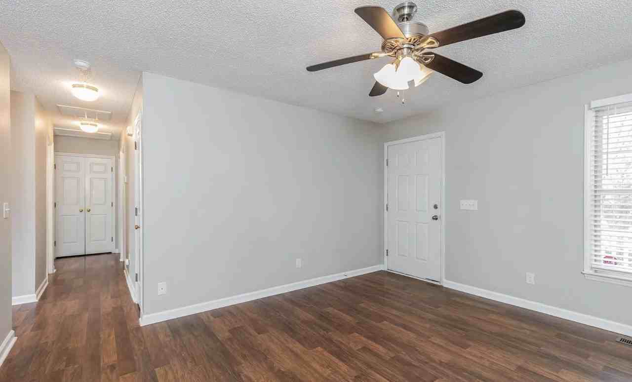 15 Nealtown Way #NA - Photo 2 of 13