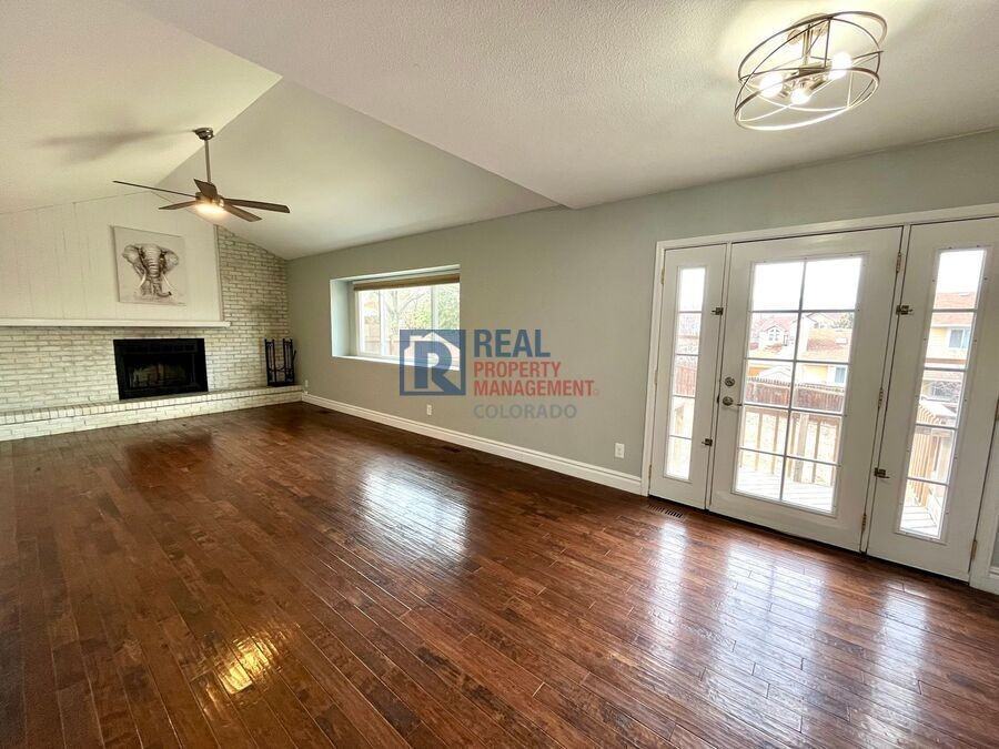 3670 Gingham Way - Photo 3 of 33