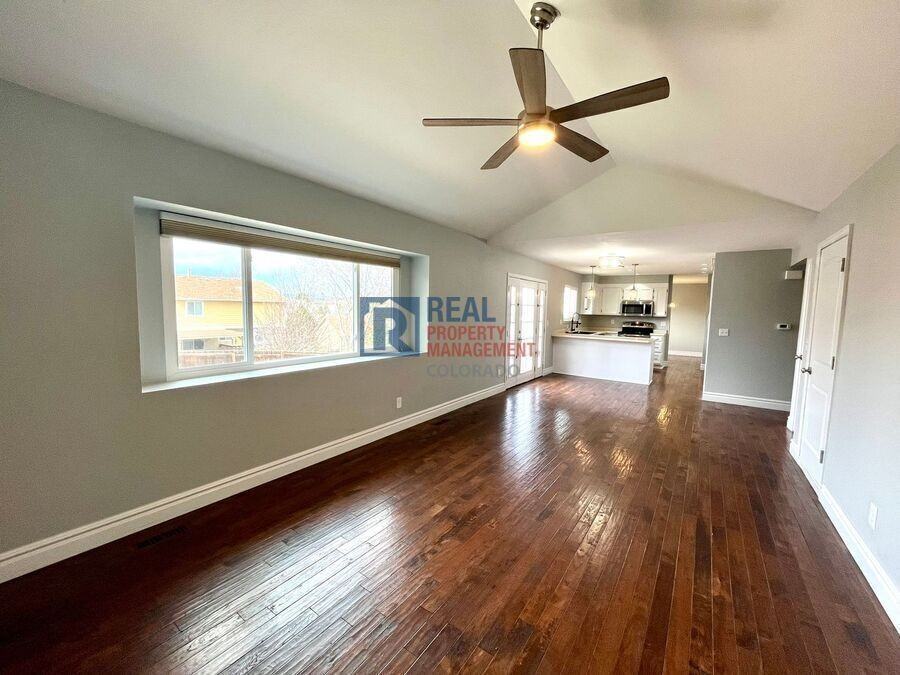 3670 Gingham Way - Photo 5 of 33