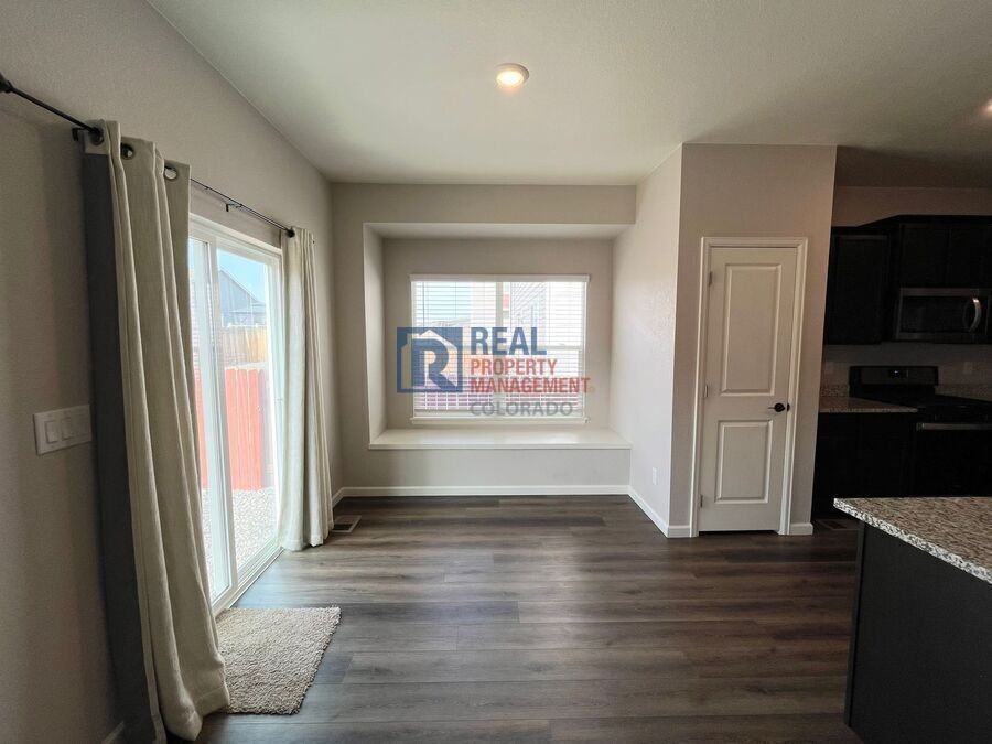 913 Twining Ave - Photo 4 of 15