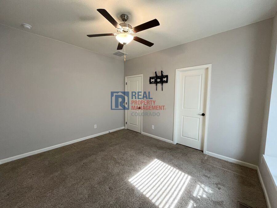 913 Twining Ave - Photo 6 of 15