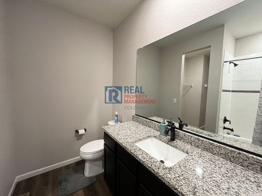 913 Twining Ave - Photo 7 of 15