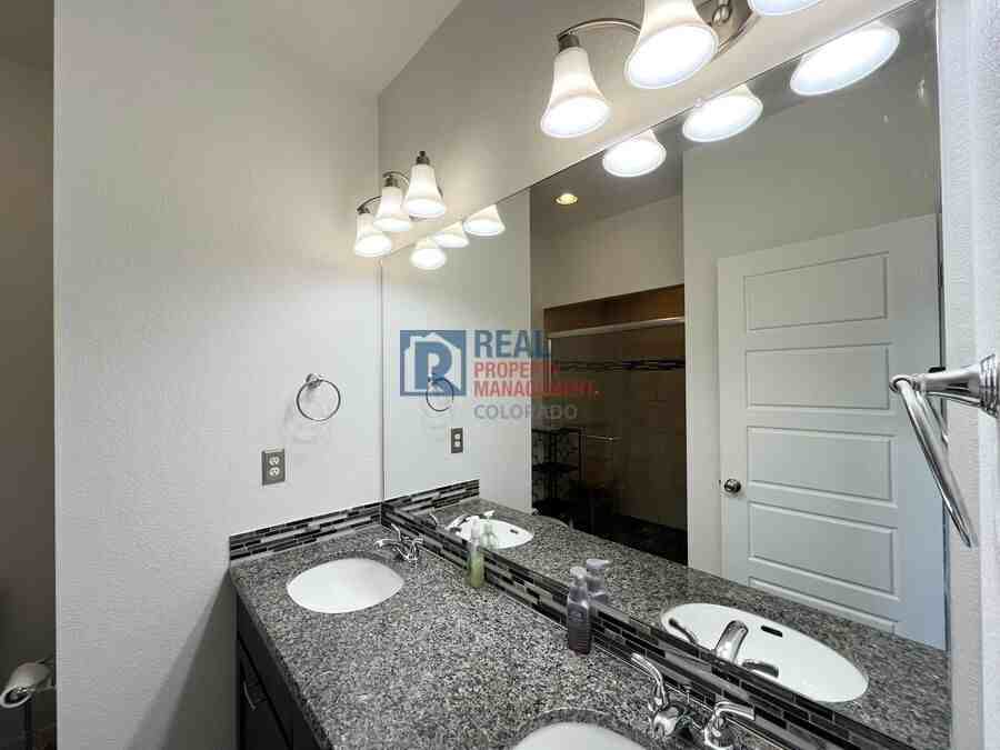 18630 Burlington Pl - Photo 7 of 16