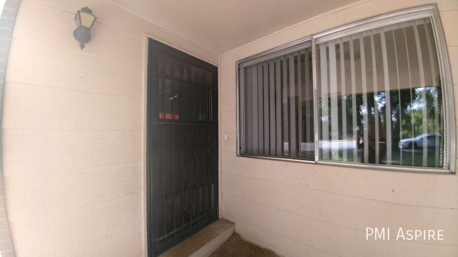 1702 Meadow St - Photo 3 of 3