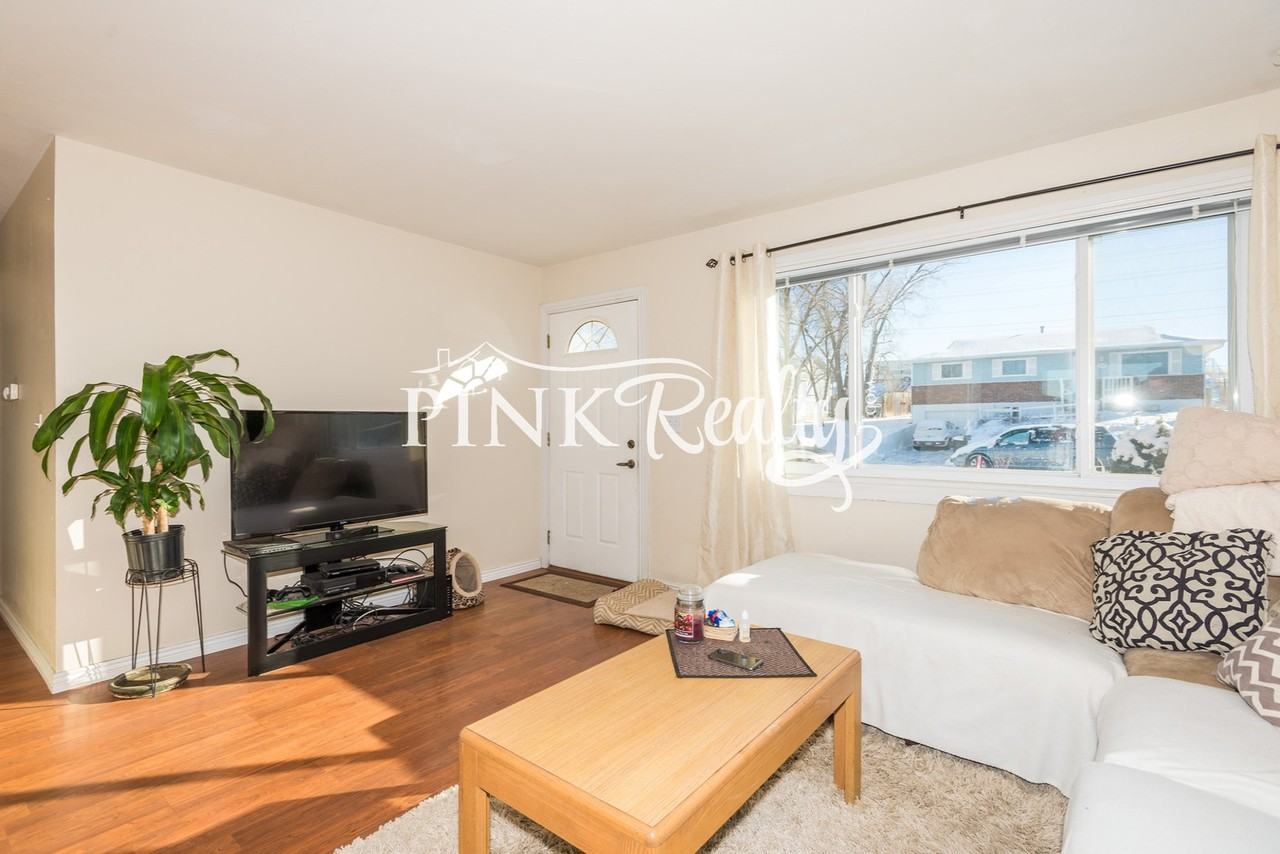 1890 Chamberlin S - Photo 5 of 32