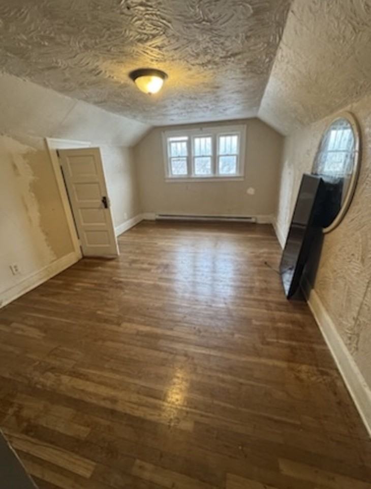 465 Howard Ave #3 - Photo 3 of 5