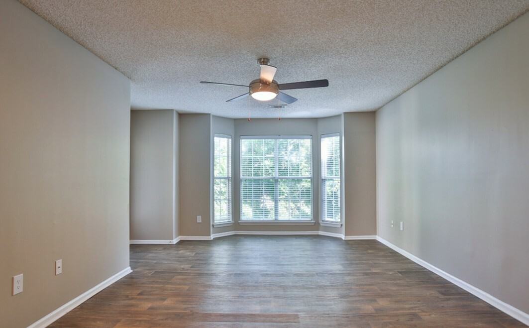 218 Caledon Ct #218 - Photo 4 of 6