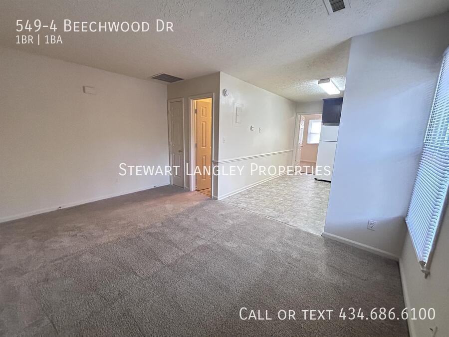 549 Beechwood Dr Apt 4 - Photo 2 of 18