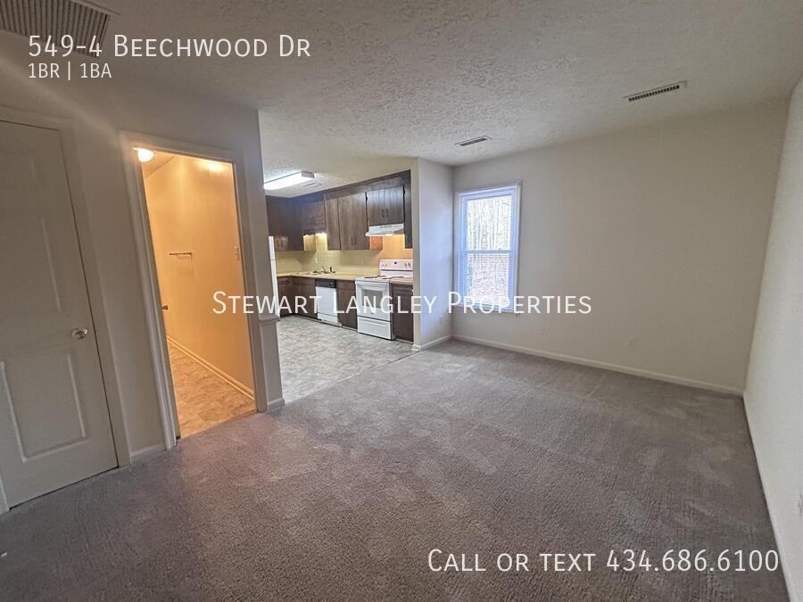 549 Beechwood Dr Apt 4 - Photo 3 of 18