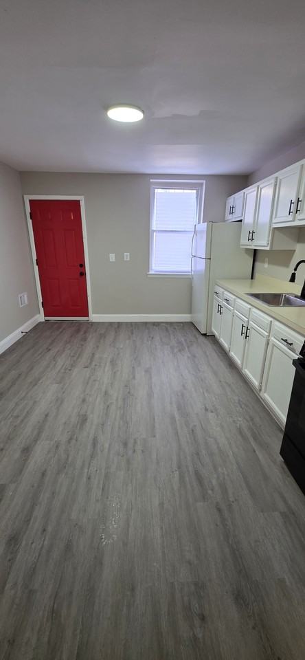 2434 Lauretta Ave - Photo 4 of 11