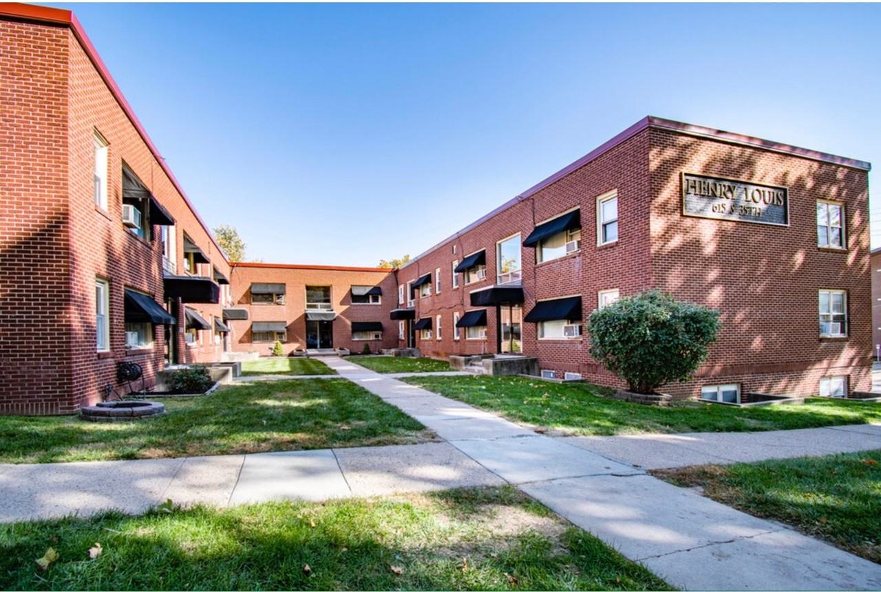 Henry Louis - Photo 6 of 6