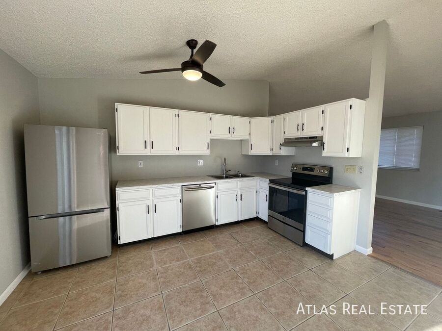 2985 Dublin Blvd - Photo 7 of 21