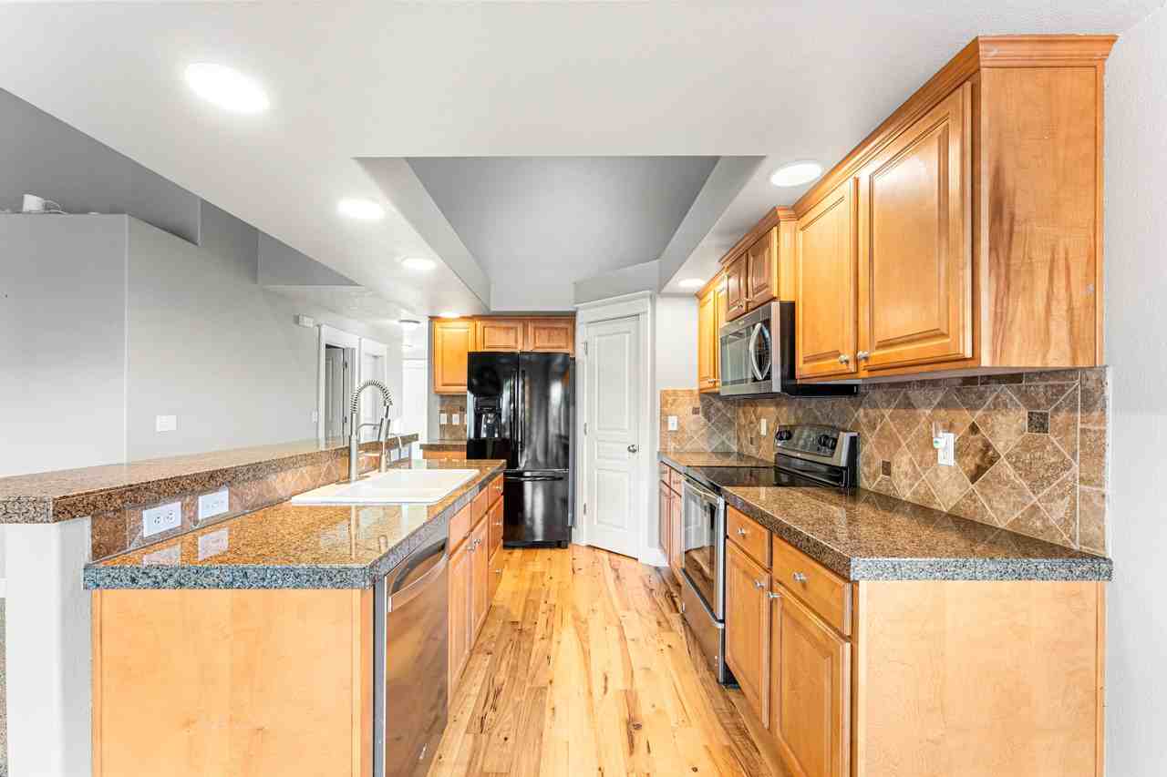 987 N Knox Pl #NA - Photo 4 of 18