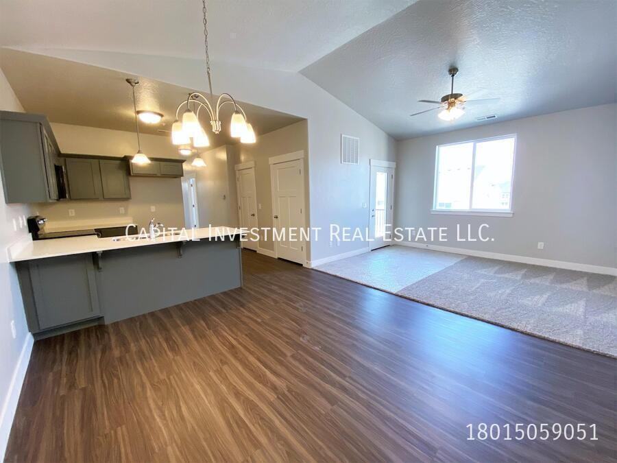 3647 W 1530 N - Photo 2 of 25