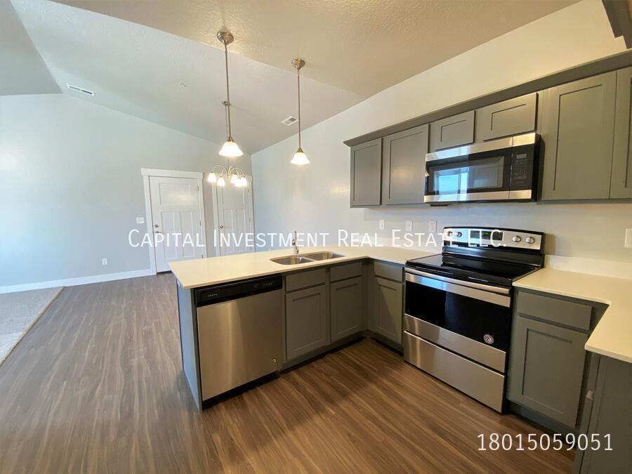 3647 W 1530 N - Photo 6 of 25