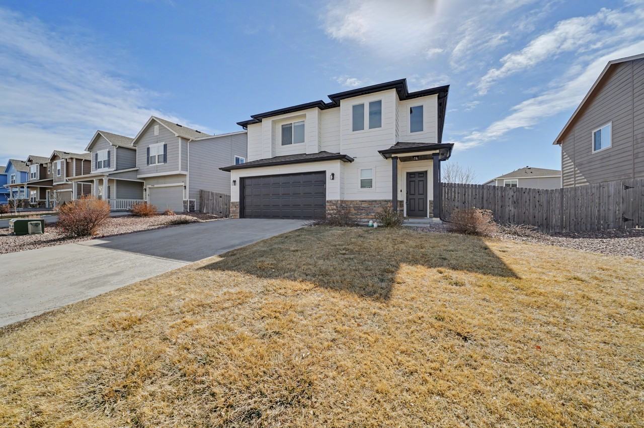 9515 Bryce Canyon Dr - Photo 3 of 26