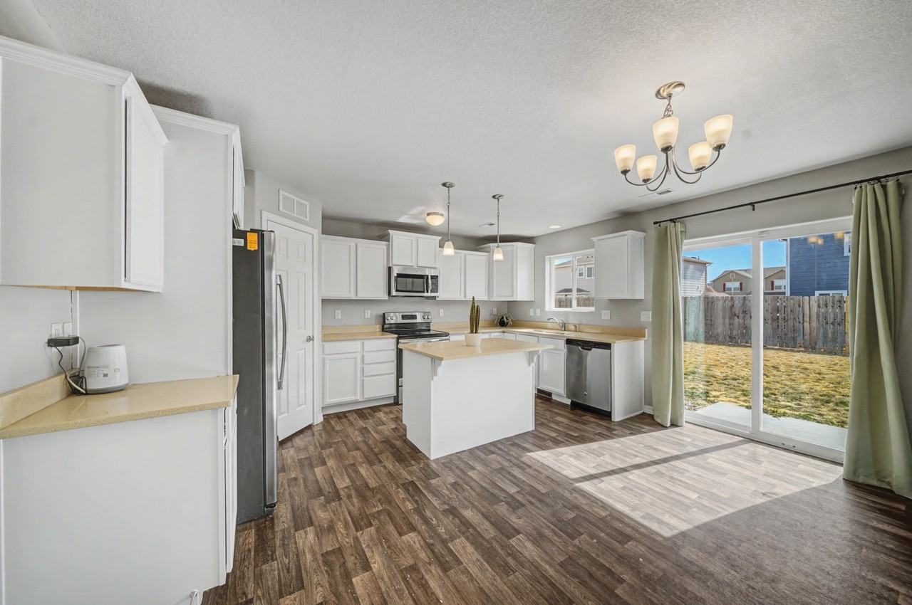 9515 Bryce Canyon Dr - Photo 6 of 26