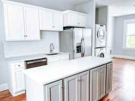 155 Foster-156 Willow - Photo 1 of 1