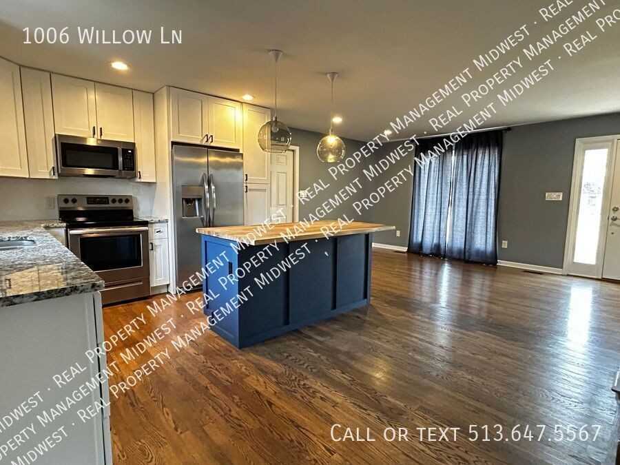 1006 Willow Ln - Photo 3 of 25