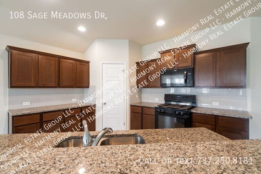 108 Sage Meadows Dr - Photo 7 of 31