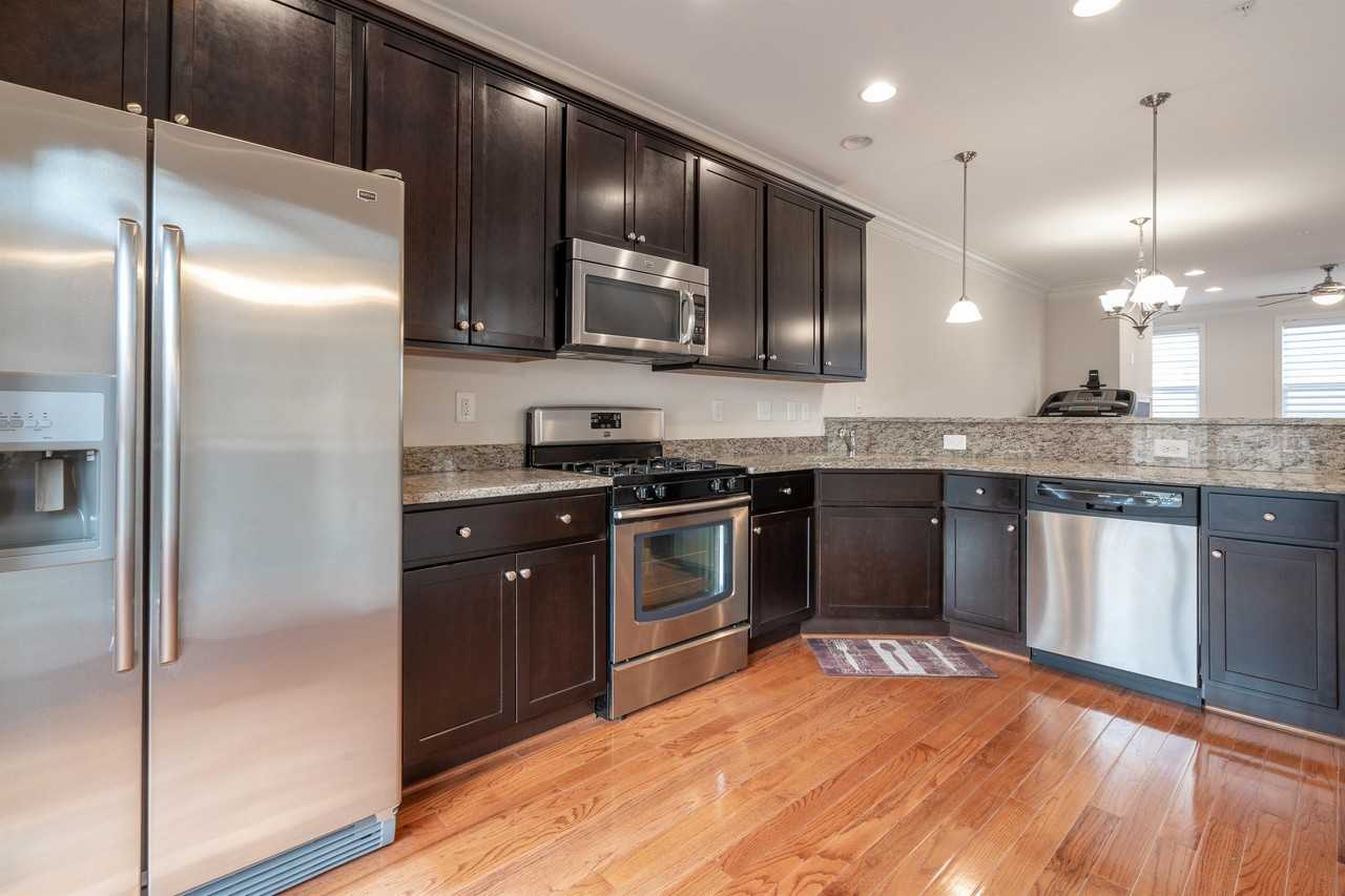 132 N Duncan St - Photo 6 of 20