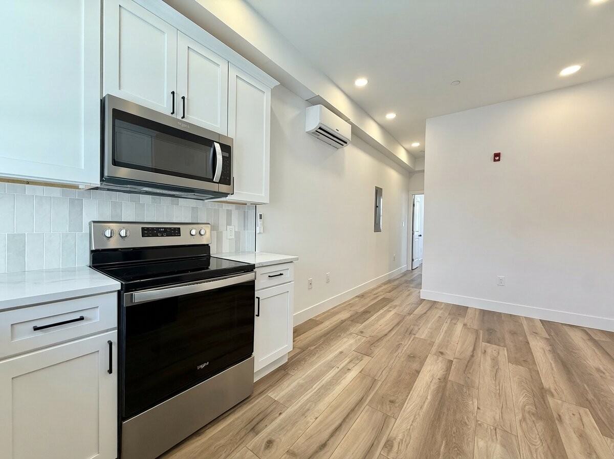 1255 Leopard St #2 - Photo 4 of 11