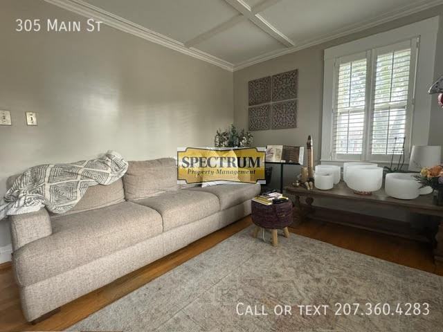 305 Main St - Photo 3 of 12