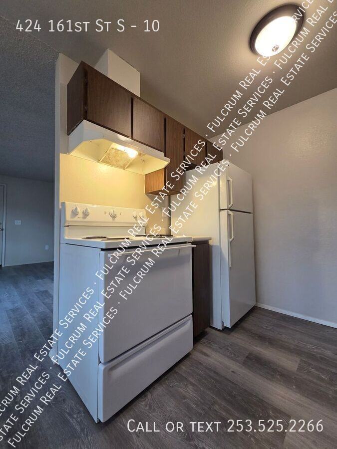 424 161st St S #10 - Photo 7 of 37