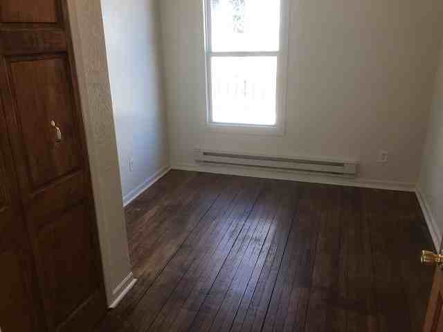 807 5th Ave NE - Photo 4 of 6