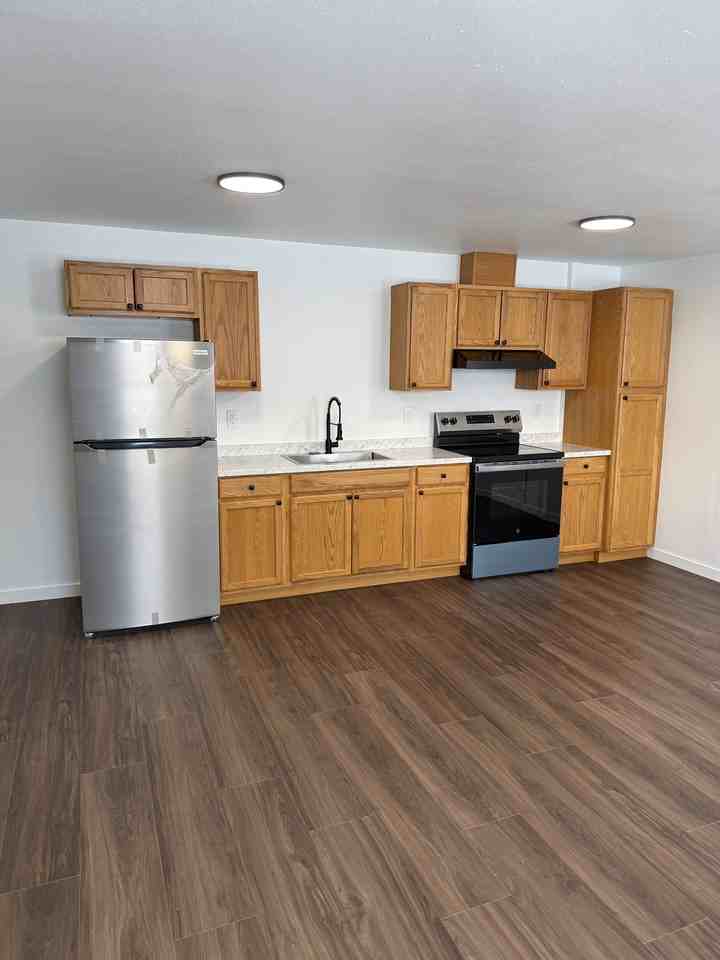 950 Gilmore Street* - Photo 3 of 9