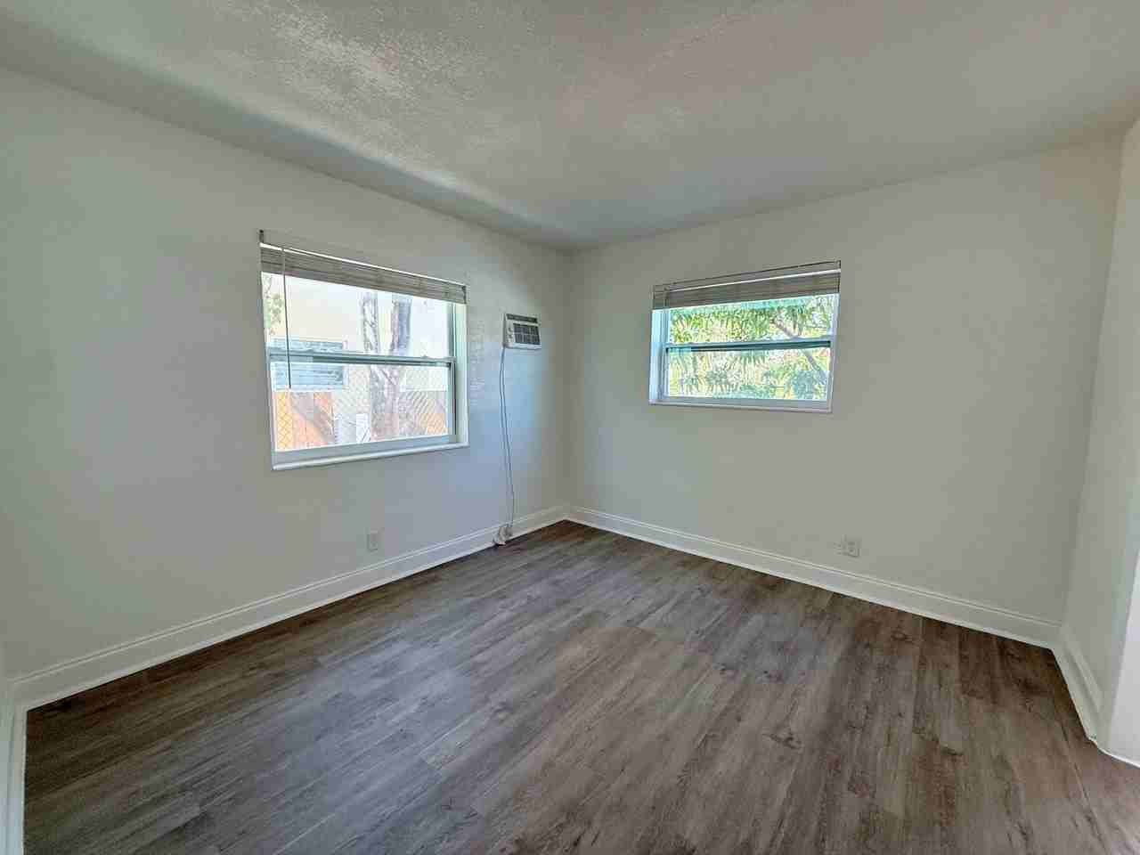 240 Southwest 8th Street - Photo 3 of 18