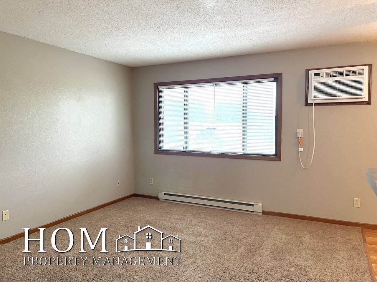 111 West Lind Street - Photo 6 of 16