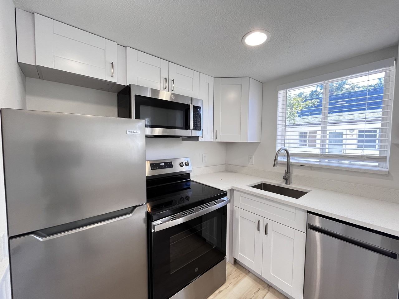 4641 N. Ocean Drive - Photo 5 of 14