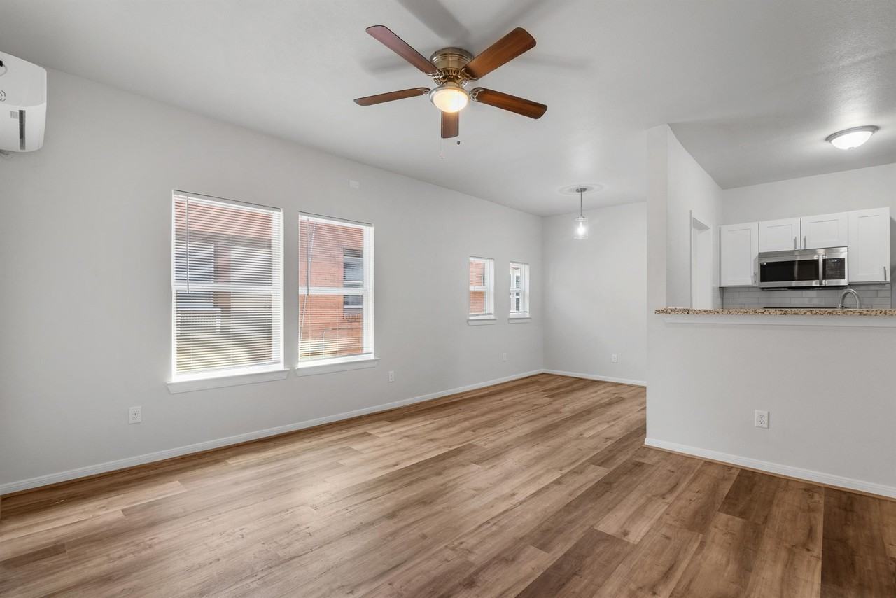 4311 Harrisburg Boulevard 1-7 - Photo 3 of 27