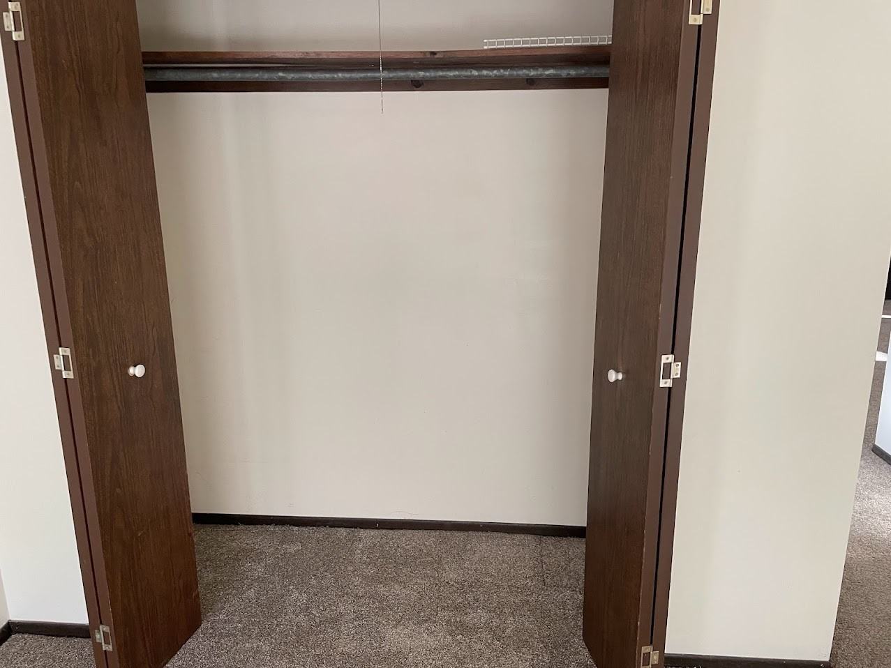 512 Breezy Point Drive - Photo 4 of 6