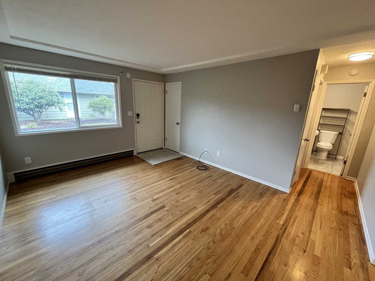 Twinlyn Place Apartments - Photo 5 of 20