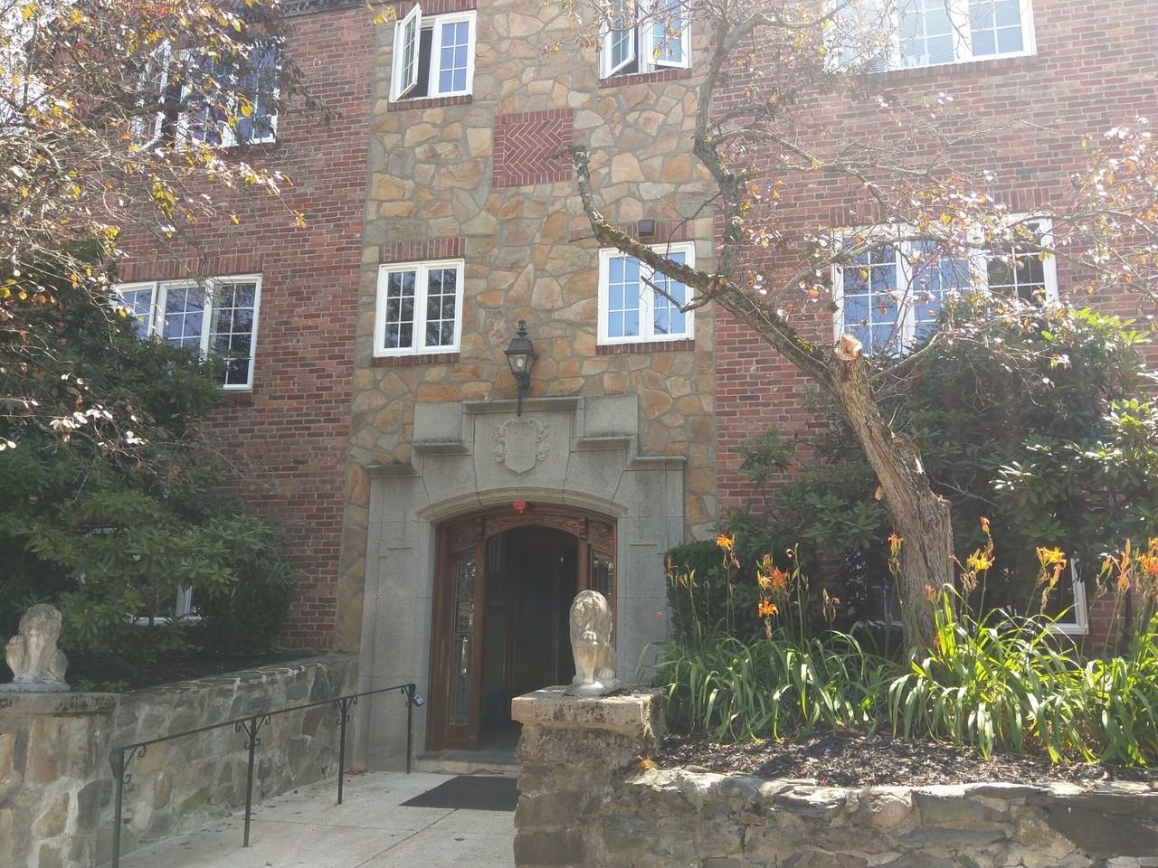 14 Mount Ida Street - Photo 2 of 10