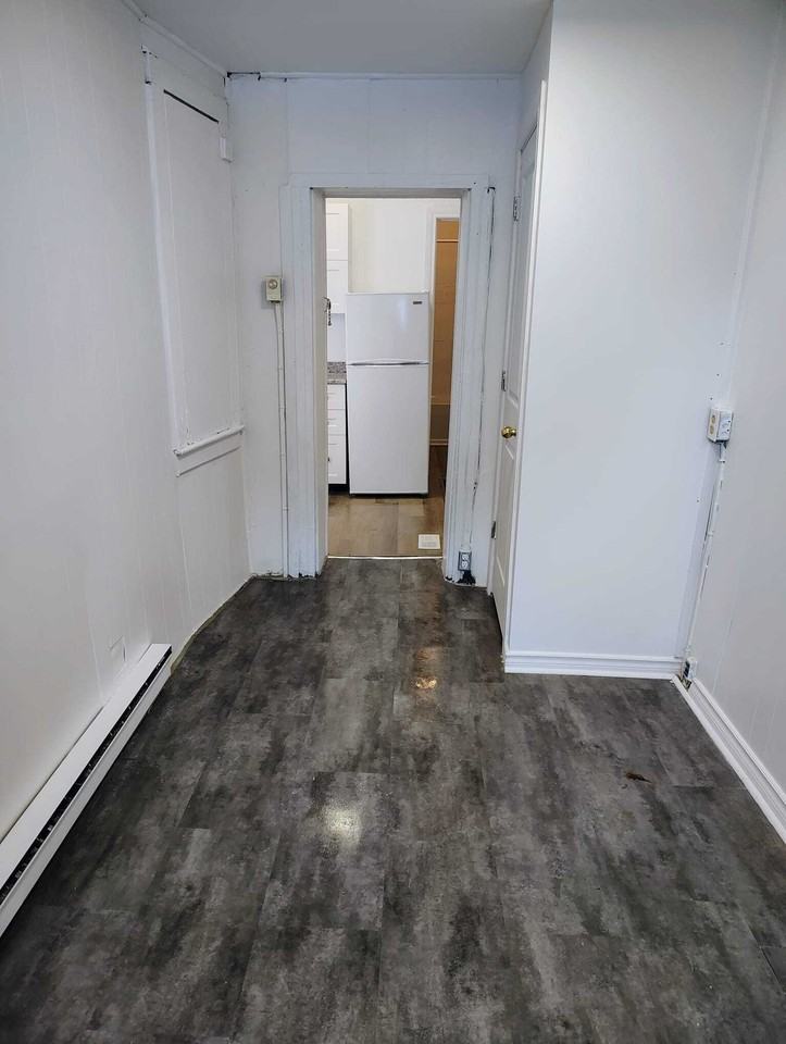 494 Somerset Street West - Photo 2 of 20