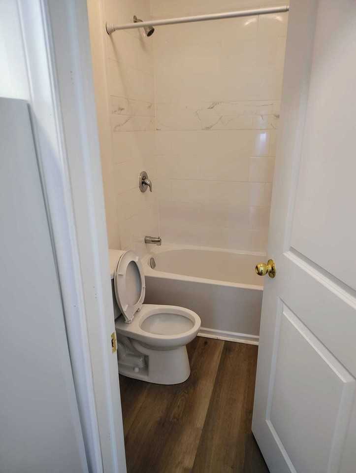 494 Somerset Street West - Photo 4 of 20